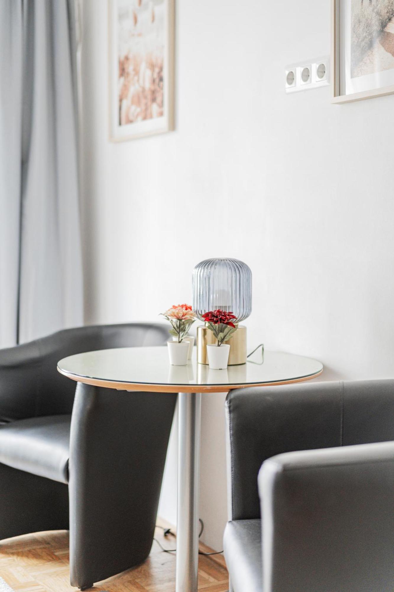 Studio Next To Karlskirche #17 Appartement